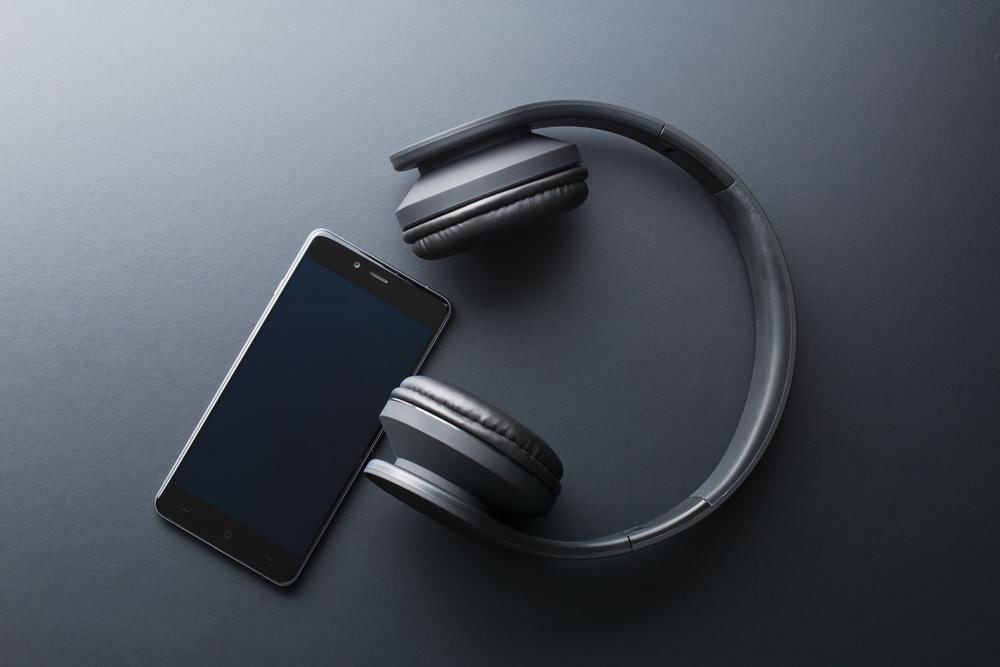 Digital wireless headphones – Features, types and more