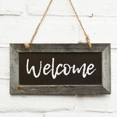4 fun DIY ideas for making welcome signs